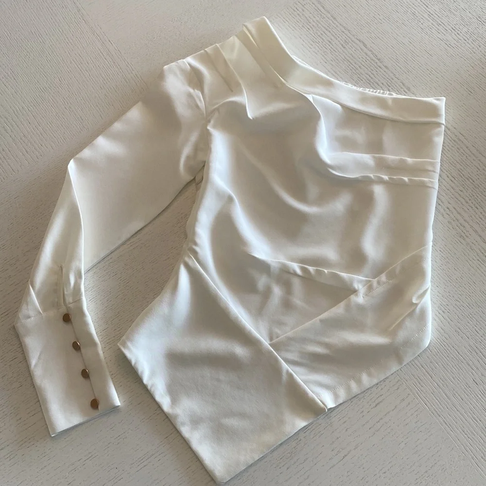 ๐ CAZNC THE LABEL - White One Shoulder Top๐ - Picture 7 of 16